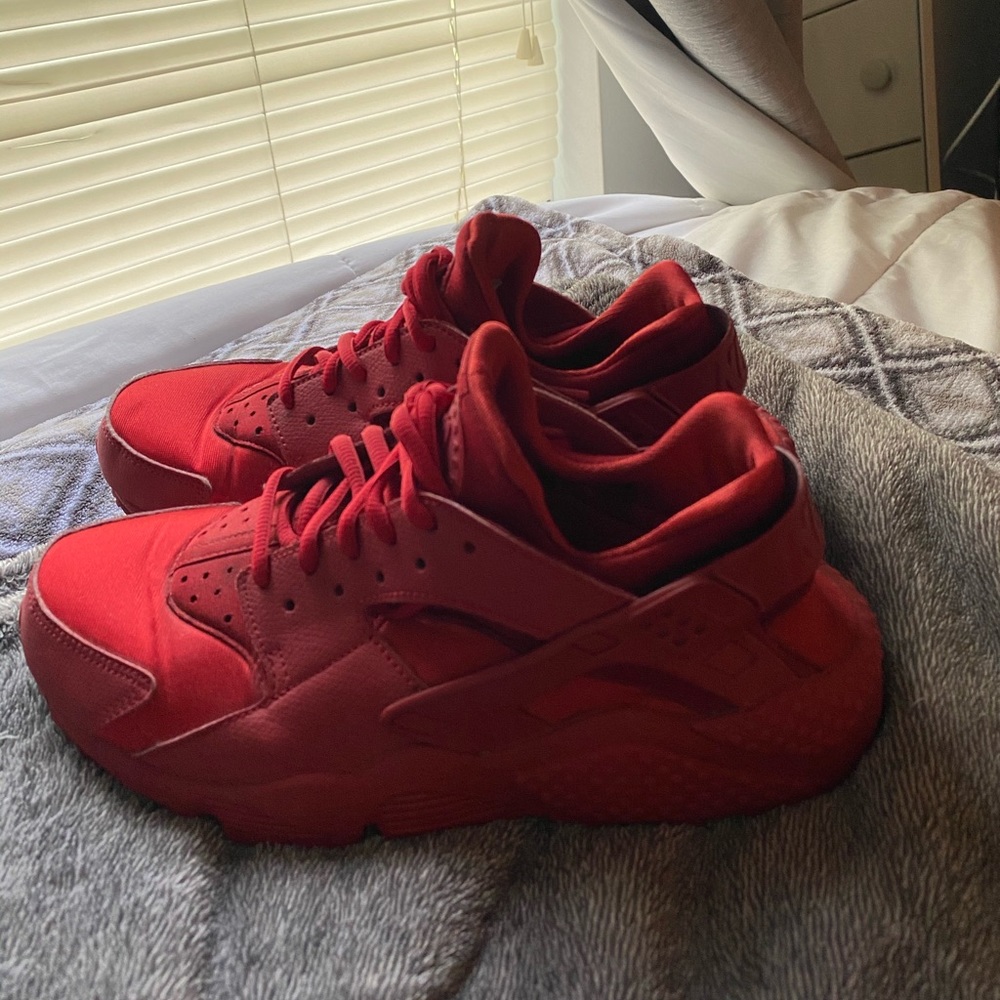 Red Nike huaraches